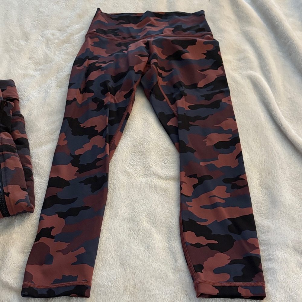 Lululemon camo set - Picture 12 of 16